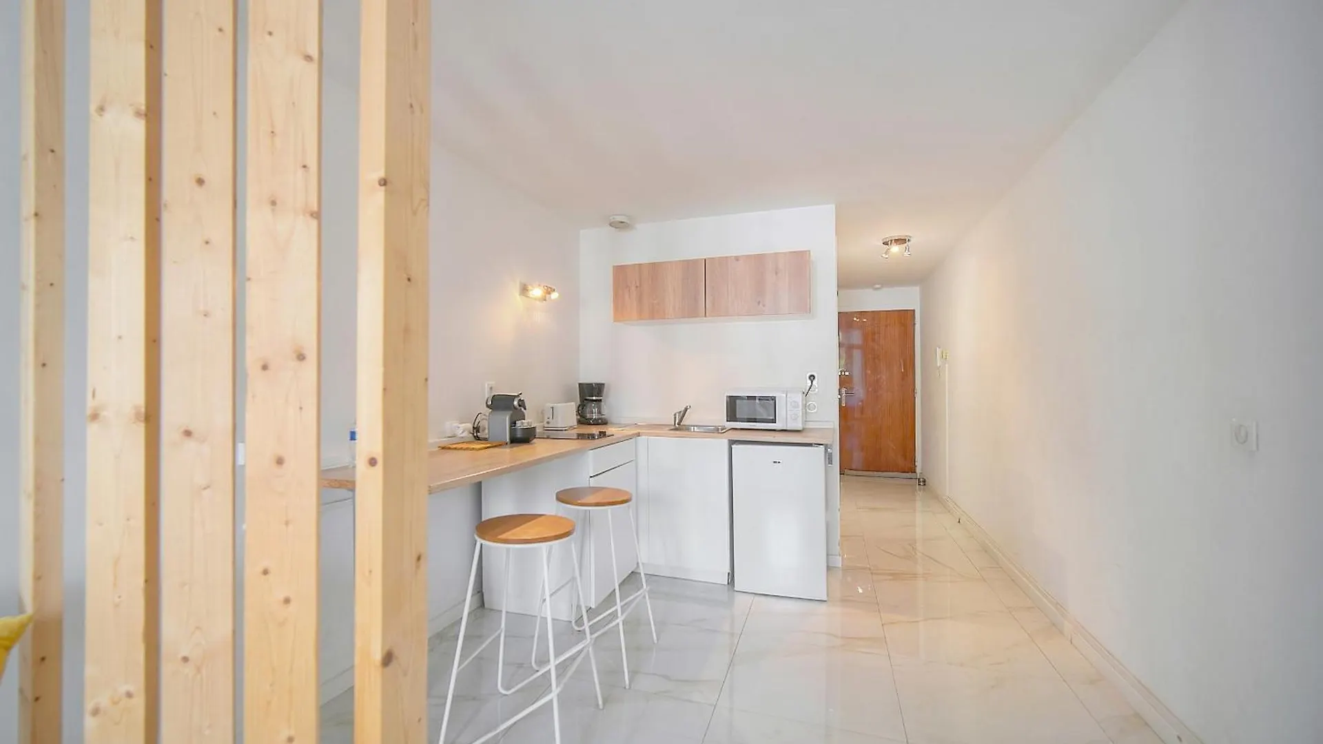 Studio Moderne Et Lumineux Proche Plages A0B197 Cannes 0*,  France