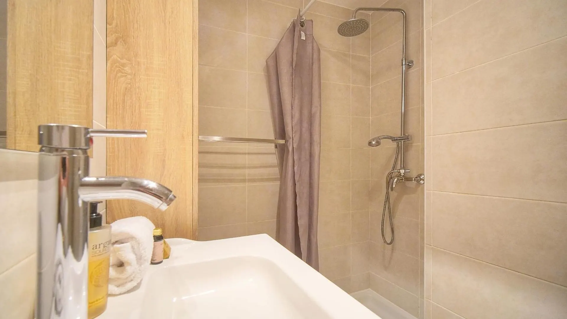 Studio Moderne Et Lumineux Proche Plages A0B197 Cannes Apartment