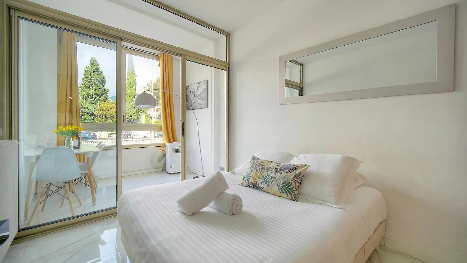 Studio Moderne Et Lumineux Proche Plages A0B197 Cannes