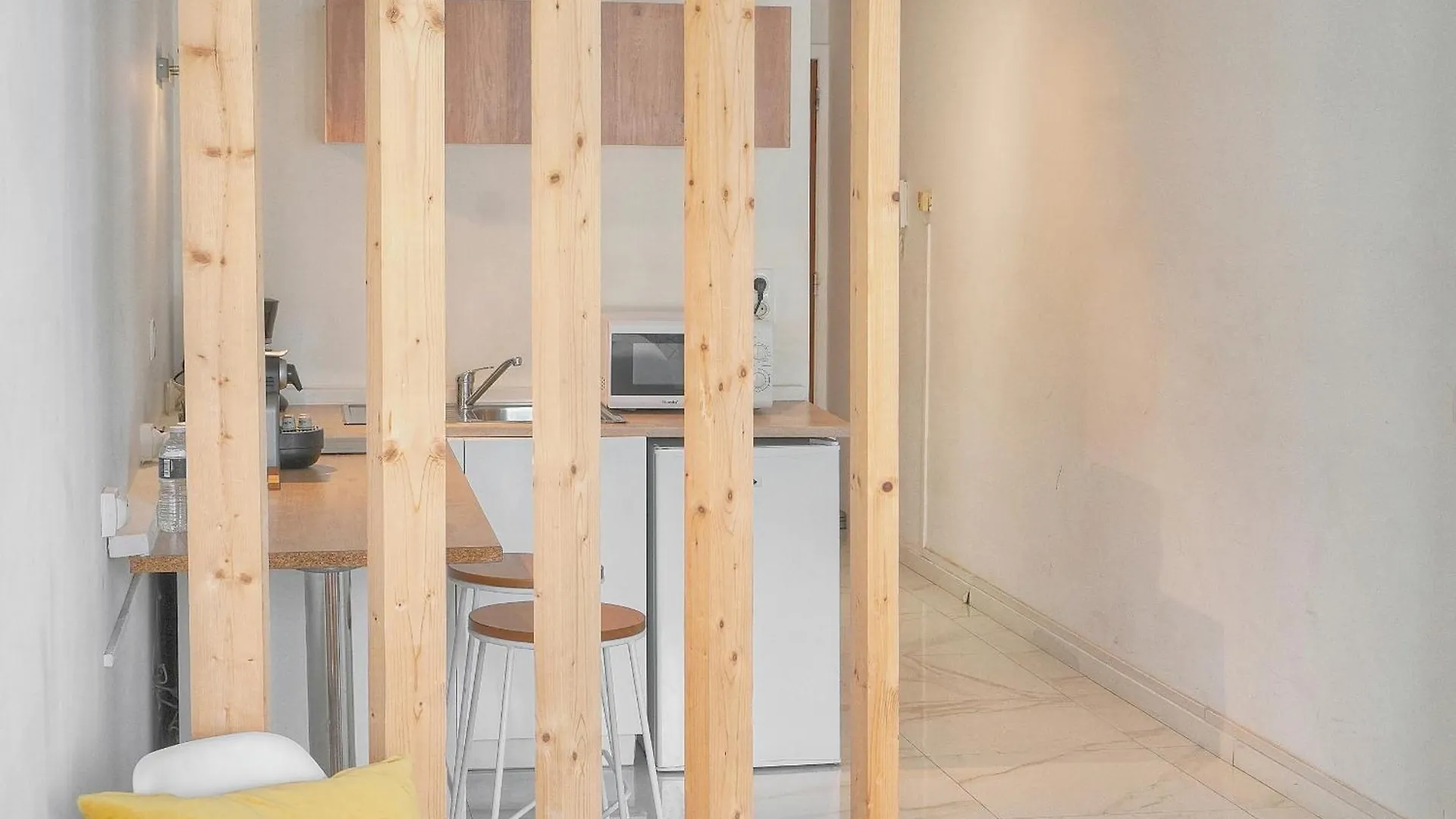 Studio Moderne Et Lumineux Proche Plages A0B197 Cannes Apartment
