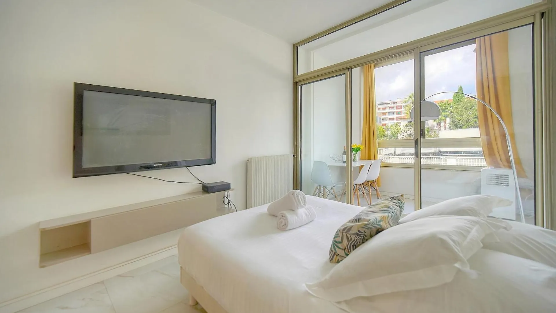 Studio Moderne Et Lumineux Proche Plages A0B197 Cannes France