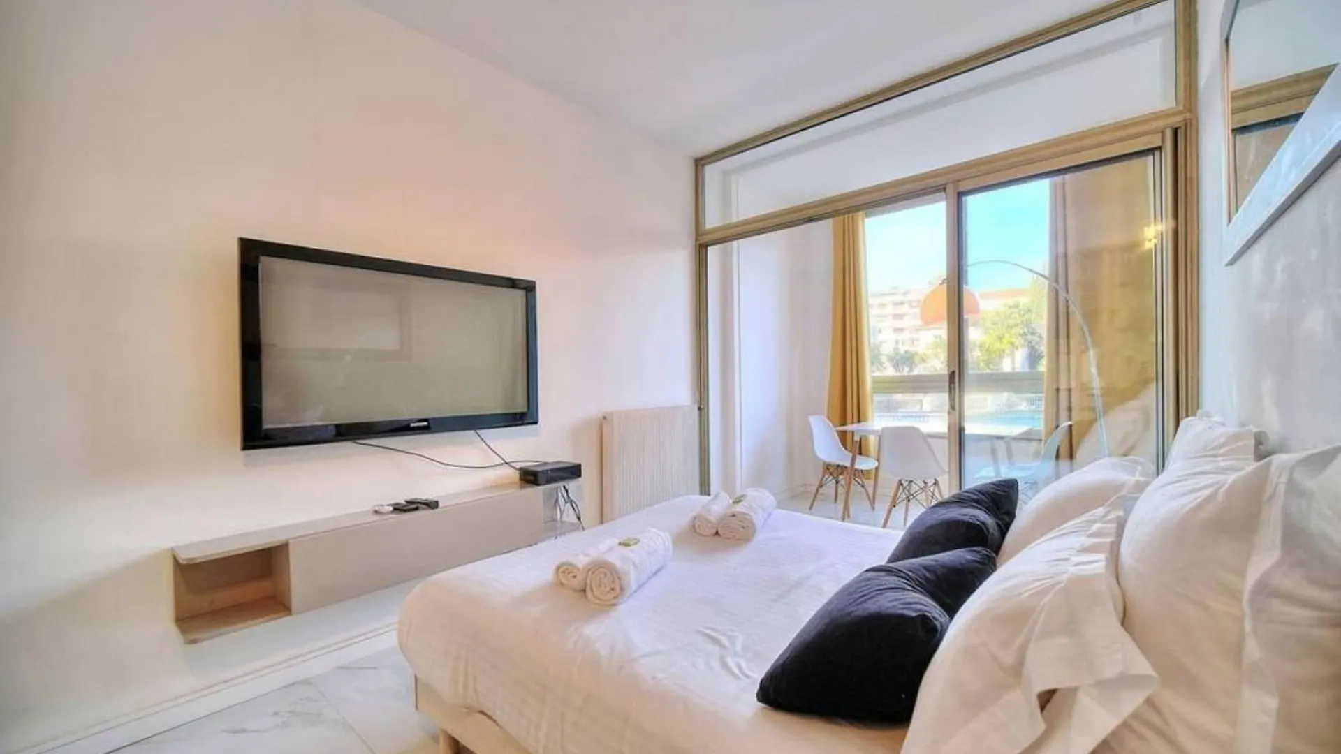 Studio Moderne Et Lumineux Proche Plages A0B197 Cannes